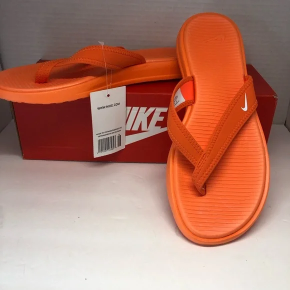 Nike Women's Ultra Celso Thong Sandals Hyper Crimson (Orange) Size 8 - Picture 2 of 4